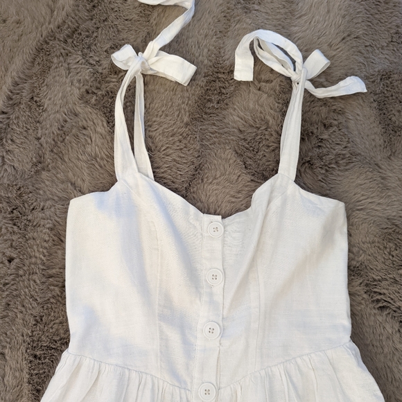 White long dress - Picture 2 of 3